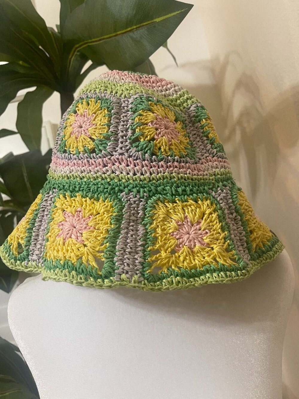 Peter Grimm Fergie Granny Square Crochet Hat Anthro Free People Style